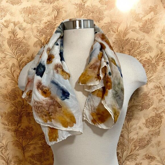 Vintage Accessories - Vintage Silk White Cream Floral Lilac Hydrangea Flowers Scarf Square